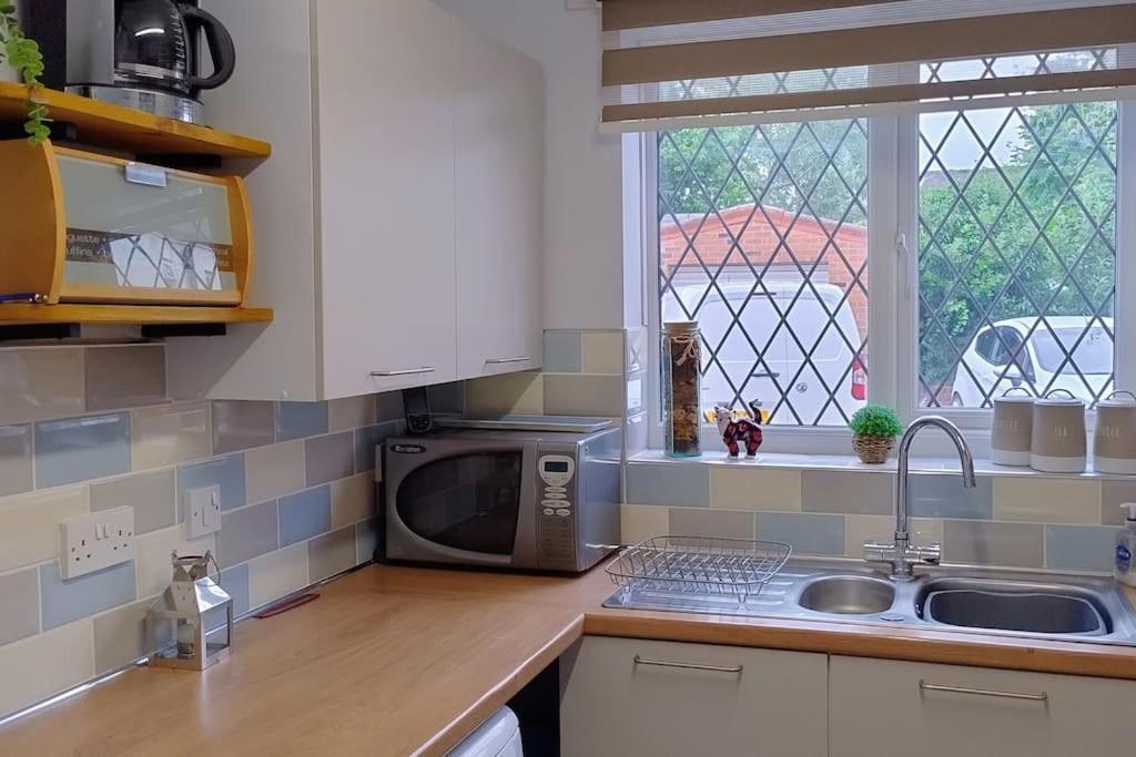 Ludlow Mews Town House With Free Parking Екстериор снимка
