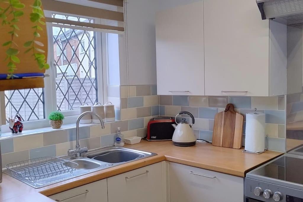 Ludlow Mews Town House With Free Parking Екстериор снимка