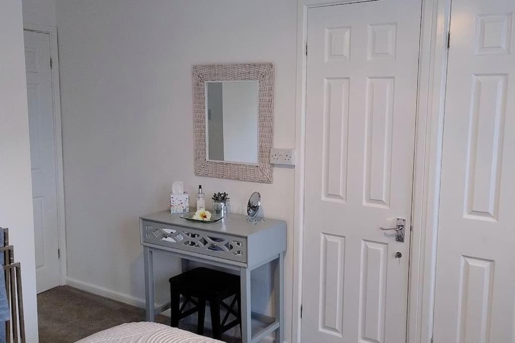 Ludlow Mews Town House With Free Parking Екстериор снимка